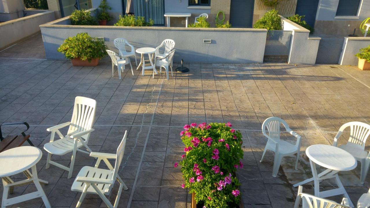 Apartaments Las Carolinas Sant Carlos de la Ràpita Exterior foto